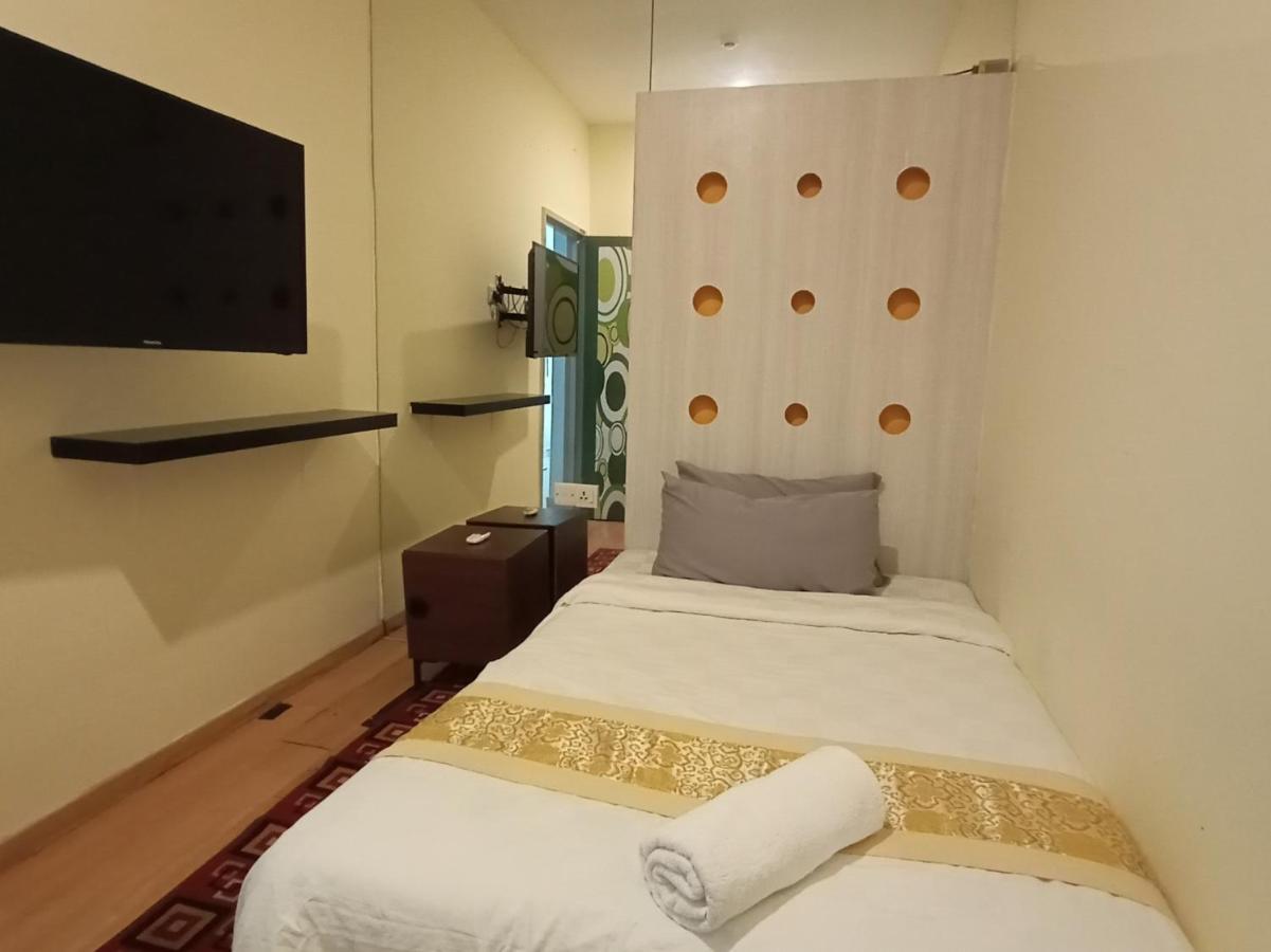 Hotel Zamburger De Melaka Kültér fotó